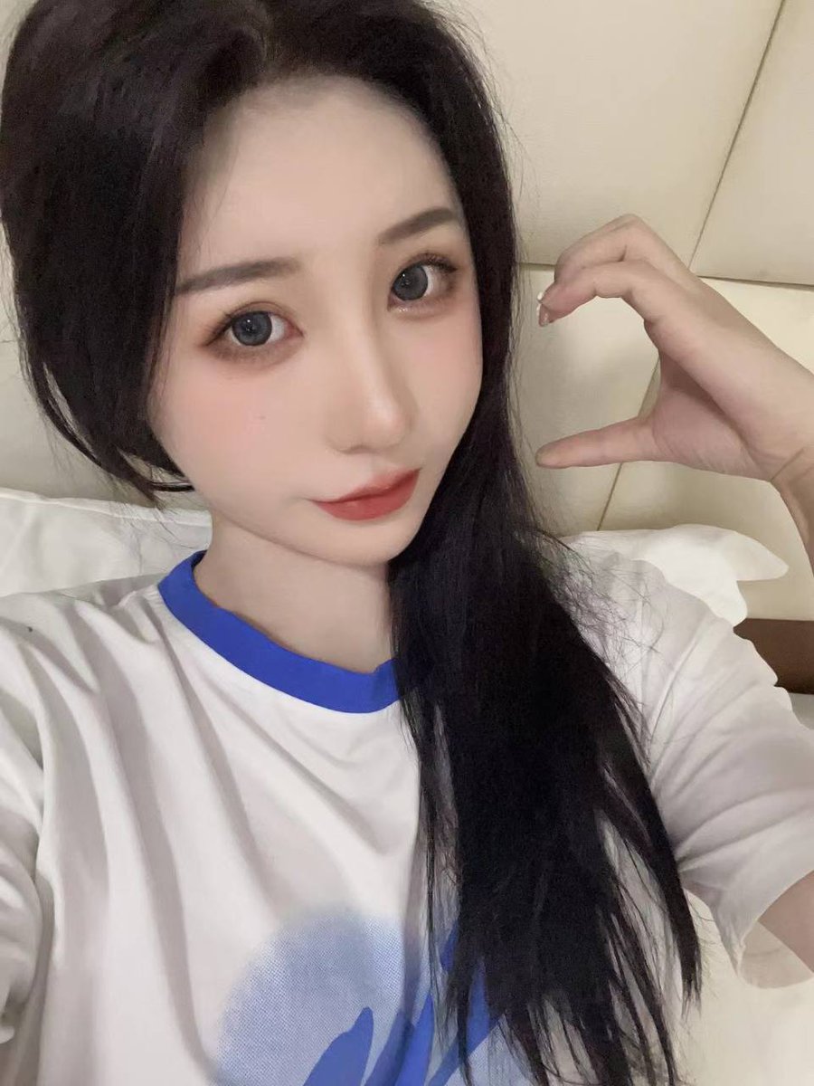youknowmebro85's tweet photo. 敢不敢对视3秒？😌 https://t.co/kuvK2FrztG