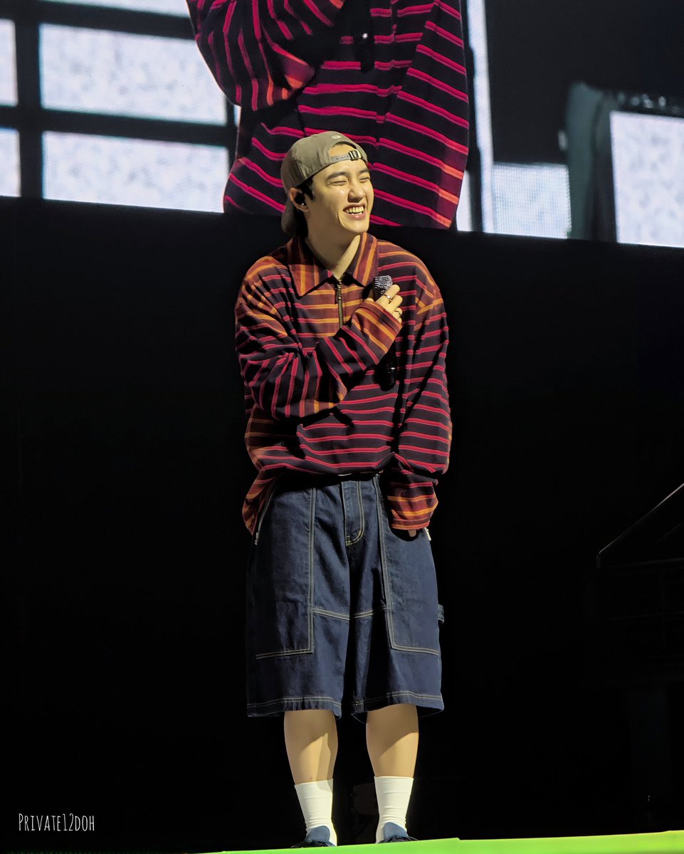 Pvt12doh's tweet photo. Missing my cutie bb @DOHKYUNGSOO_X 

#DOit_inBANGKOK
#도경수 #DOHKYUNGSOO
#ASIACONCERT_DOit #DOit_inBKK https://t.co/t9jsNKHK1N