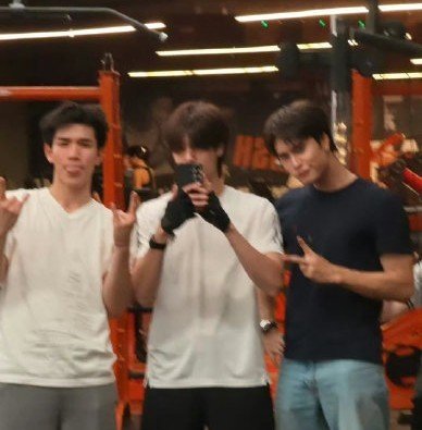 nox2perrr's tweet photo. แล้วไม่เคยไปกัน 2 คน เหมือนกลัวโดนข่าวเดทอะ5555555555555555555555555555 https://t.co/jMsOVXEXS9