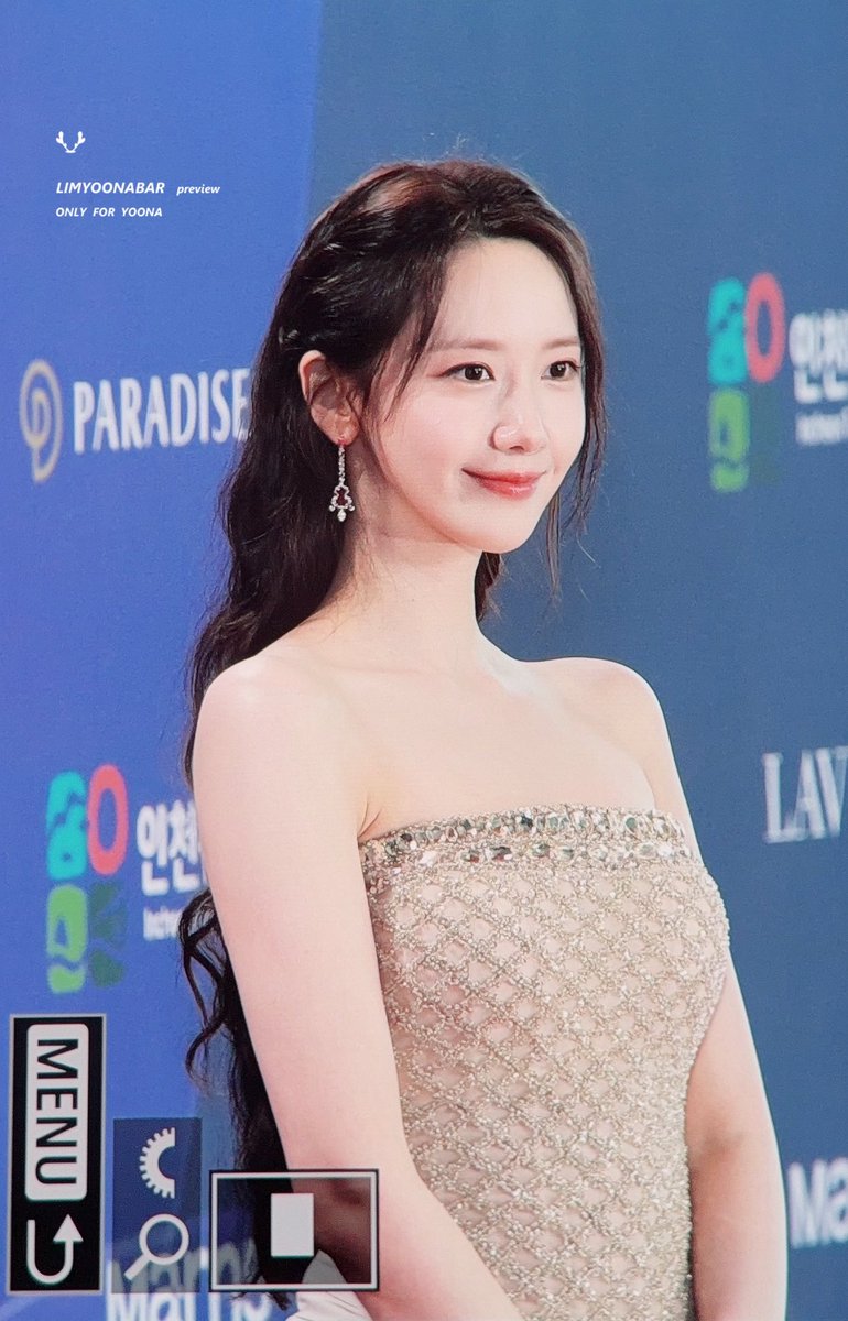limyoonabar's tweet photo. 260731 제5회 청룡시리즈어워즈 레드카펫 

#윤아 #임윤아
#Yoona #limyoona https://t.co/qtF3oOgVLw