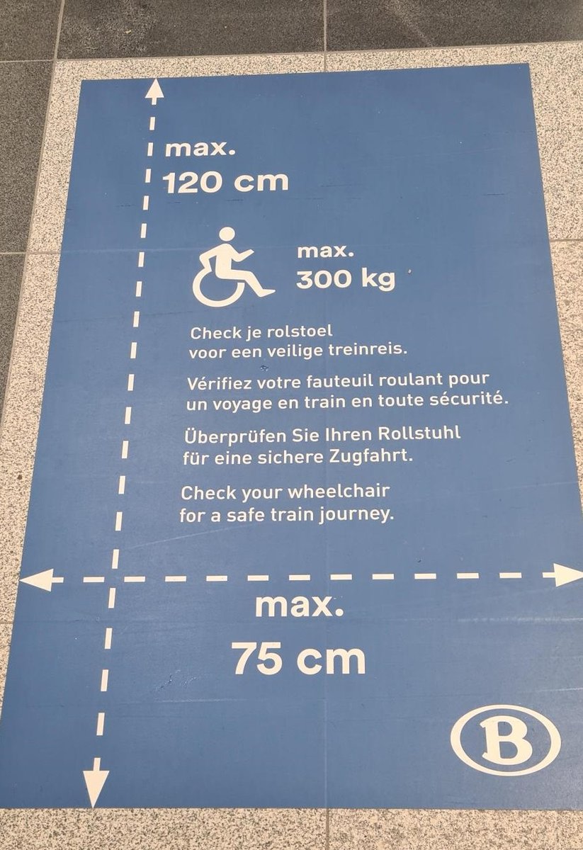 Ombudsrail_NL's tweet photo. Hoewel het gebruik van scootmobielen toeneemt, blijft reizen per trein voor gebruikers ervan niet eenvoudig. Steeds meer scootmobielen voldoen niet aan de normen voor treinreizen. Wij pleiten voor een verplicht kwaliteitslabel. #Ombudsrail #NMBS https://t.co/kGfgubXihd https://t.co/MnzIDW3Hgv