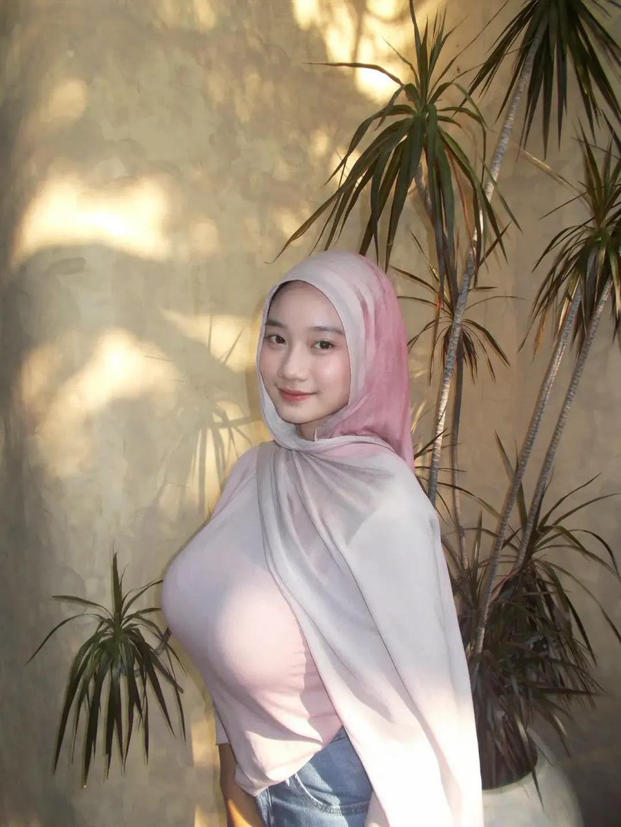 sifakcq's tweet photo. Sedap nye awekni tgh ramai kt malay full video kat byo #awektudung #tudung #malaysia https://t.co/4A25YfLcKf