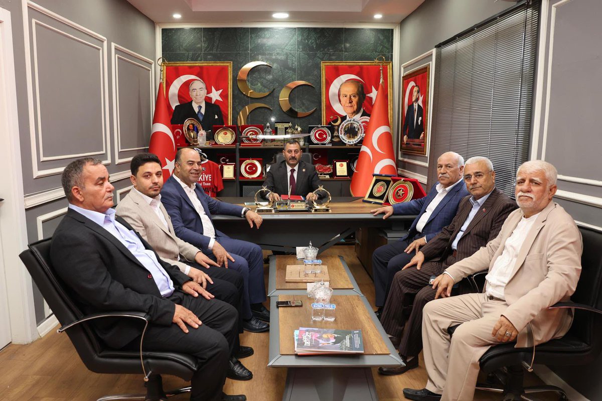 Sanliurfa_MHP's tweet photo. Karaköprü Belediye Başkanı Sayın Nihat Çiftçi, İl Başkanımız Sayın Ecz. Osman Mutlu’ya hayırlı olsun ziyaretinde bulundu.

Ziyarette şehrimizin gündemine ilişkin karşılıklı istişarelerde bulunuldu.

Nazik ziyaretlerinden dolayı kendilerine teşekkür ediyor, çalışmalarında başarılar diliyoruz.

@dbdevletbahceli 
@MHP_Bilgi 
@eczosmanmutlu