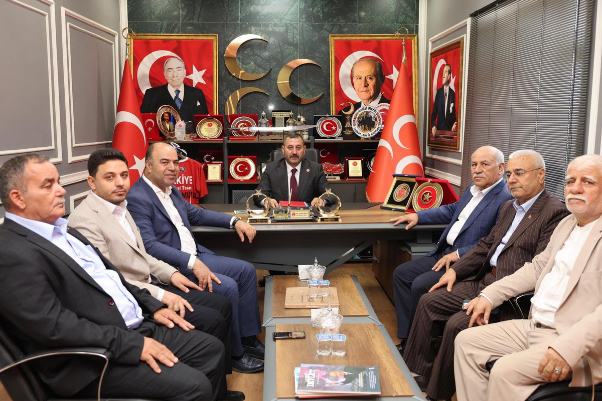Sanliurfa_MHP's tweet photo. Karaköprü Belediye Başkanı Sayın Nihat Çiftçi, İl Başkanımız Sayın Ecz. Osman Mutlu’ya hayırlı olsun ziyaretinde bulundu.

Ziyarette şehrimizin gündemine ilişkin karşılıklı istişarelerde bulunuldu.

Nazik ziyaretlerinden dolayı kendilerine teşekkür ediyor, çalışmalarında başarılar diliyoruz.

@dbdevletbahceli 
@MHP_Bilgi 
@eczosmanmutlu