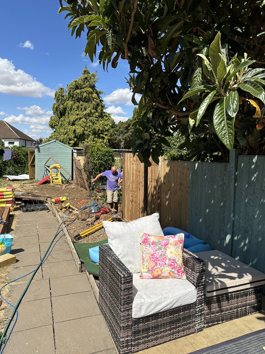LucyTCWife's tweet photo. Just got my first 4 tomatoes off my plants 😍

And my dad has made a start on my garden. 
Might have a lovely new garden by this time next year! 
Dads’a are so handy!! 

As far as Friday mornings go, this one’s pretty good 😍

Have a fantastic weekend all xx https://t.co/pkEfnL2wL2