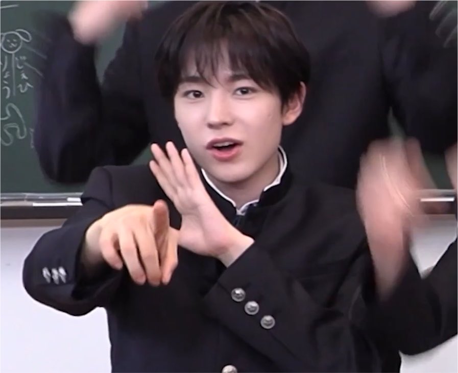 리 ྀི tweet media
