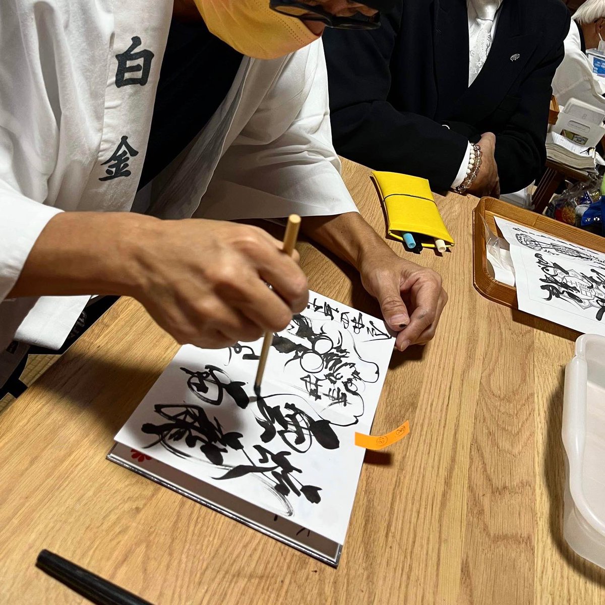 eshi_masa's tweet photo. 令和8年8月8日（土）
愛知県一宮市 若宮神明社 にて、ライブペイント終了後、熊本地震復興支援として直書き御朱印をお書きいたします

初穂料は全額、熊本への義援金として寄付させていただきます🎨 ライブペイント　13:00〜
🐉 直書き御朱印受付　準備が整い次第（14:00までに開始予定） https://t.co/ZR9BlY0ZHM