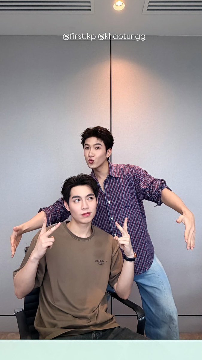 ForKhaotungg_'s tweet photo. 🐈‍⬛🐈✨

IGs — som_somzz (update)

#เฟิร์สข้าวตัง 
#khaotungg #เด็กน้อยของขต https://t.co/Gueo9p8P2p