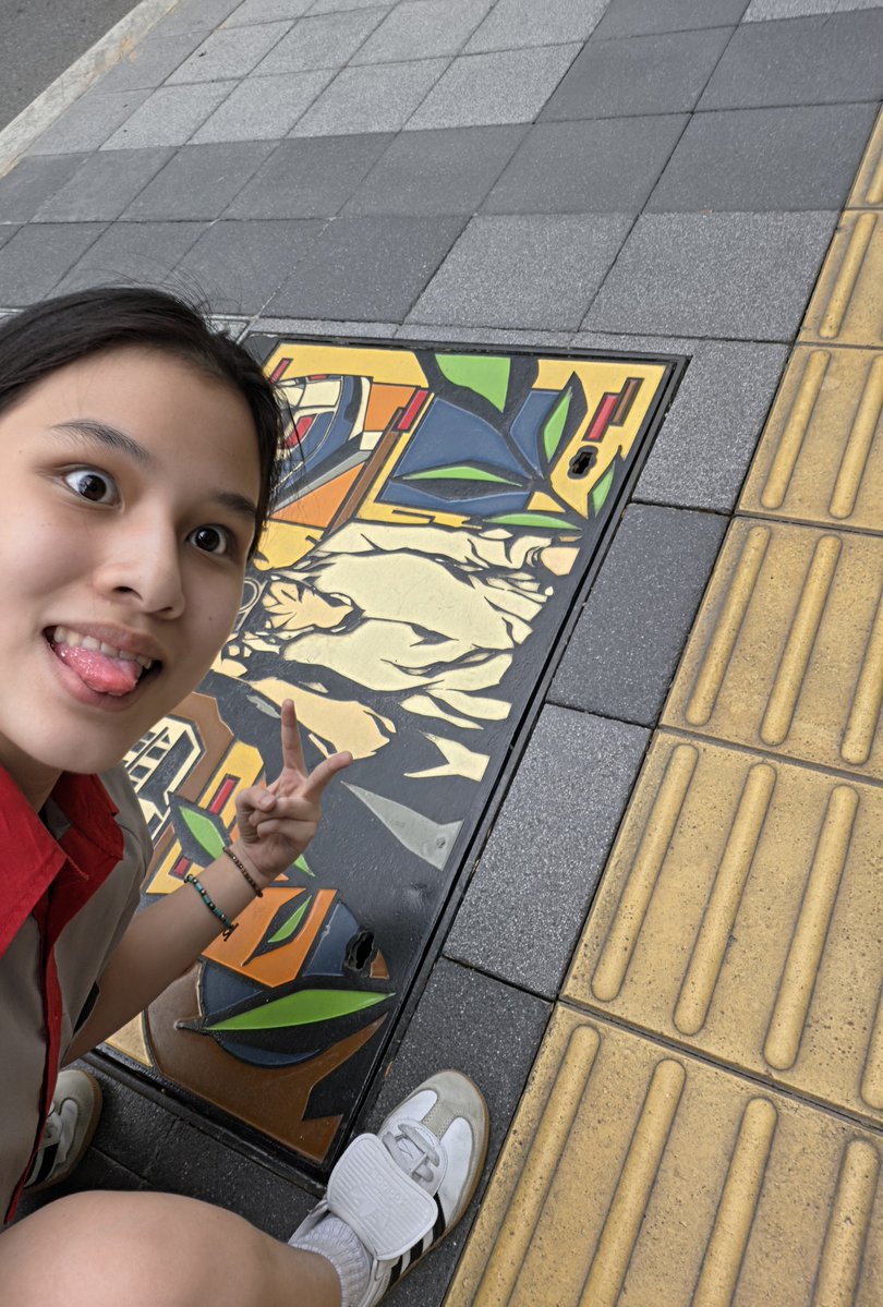 Singha_Luang tweet picture