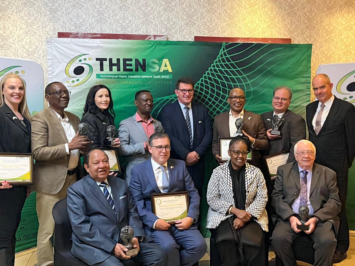 DIPLOMAT_AFRICA's tweet photo. #SouthAfrica
Very honoured that the Embassy of #Ireland received an award for exceptional partnership in technological higher education from #THENSA last night. Happy 20th anniversary THENSA! - Ambassador Austin Gormley 🇮🇪🇿🇦 https://t.co/0QATpT29Wq