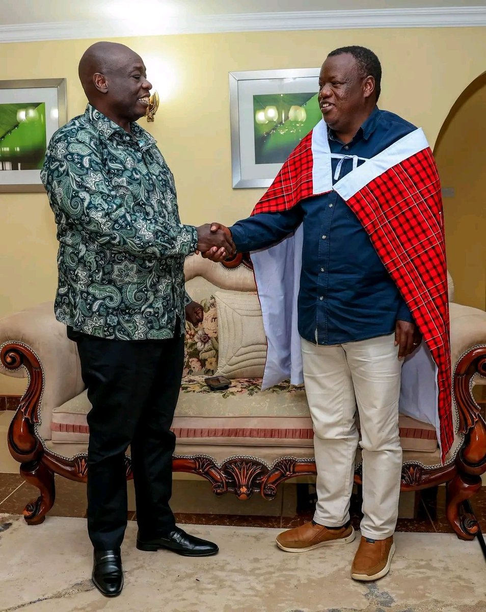 _DCPTV's tweet photo. Former Principal Secretary in the State Department for Devolution, Charles Sunkuli, joins our party leader H.E. Rigathi Gachagua for consultations at Wamunyoro. https://t.co/dQ7G8t2r4h