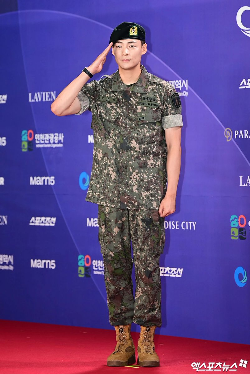 infodrakor_id's tweet photo. baek sunho sama song geunhee pergi ke acara awards dalam keadaan halo dek 🫡

GAGAH TAMPAN RUPAWAN https://t.co/xYjohx3Deg