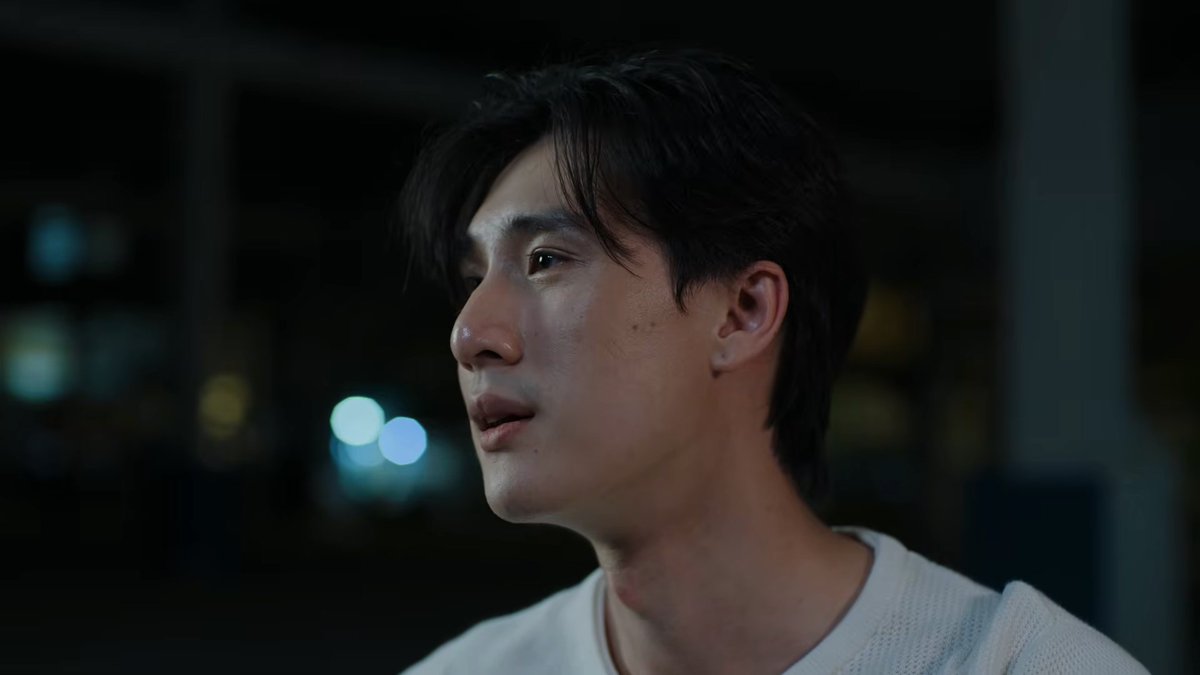 webstarupdate's tweet photo. เดือดปุด! "ออฟ" ไม่เชื่อคดีจบ ขุดอดีต "ธี" ปั่นกระแทกความสัมพันธ์ "ดิว" ในซีรีส์ "Mr.Kill มังงะสั่งตาย"  

#GMMTV #MrKillSeries #dew_jsu #tee_vtp #OffJumpol
#DewTee #ดิวธี

หลังจากตำรวจแถลงข่าวจับกุม "นายคิม" ผู้ต้องหาฆาตกรรมต่อเนื่องที่จัดฉากเลียนแบบการ์ตูนเรื่อง 'Nekros' พร้อมประกาศปิดคดีอย่างเป็นทางการ ดูเหมือนทุกอย่างจะจบลง แต่ความจริงกลับไม่ได้เป็นเช่นนั้น เมื่อ "ธัน" (ออฟ จุมพล) ยังคงคาใจและไม่ยอมปล่อยผ่าน พยายามขุดคุ้ยปมในอดีตของ "ภัทร" (ธี ธีรเดช) จนสร้างความลำบากใจให้เจ้าตัวอย่างหนัก ในขณะที่ "เคย์" (ดิว จิรวรรตน์) ก็ซึ้งใจไม่น้อยที่ภัทรยอมเสี่ยงชีวิตช่วยเขาไว้จนต้องเจ็บตัว แต่ความลับในอดีตที่ภัทรพยายามปกปิดคืออะไร และความสัมพันธ์ของพวกเขาจะเป็นอย่างไรต่อไป ต้องติดตาม

ติดตามกันได้ในซีรีส์ “Mr.Kill มังงะสั่งตาย” วันอังคารที่ 4 สิงหาคมนี้ เวลา 20.30 น. ช่อง GMM25 | ดูย้อนหลัง แอป oneD ที่เดียว เวลา 21:30 น. และอัพเดททุกความเคลื่อนไหวได้ที่ FB & IG & YouTube & X & TikTok : GMMTV 

https://t.co/zxsF5j0vP4

ภาพเพิ่มเติม>>> https://t.co/iKALaIccgR