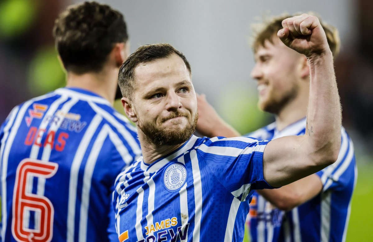 Record_Sport's tweet photo. 𝐓𝐫𝐚𝐧𝐬𝐟𝐞𝐫 𝐧𝐞𝐰𝐬 𝐋𝐈𝐕𝐄 🤝

Livingston set to re-sign Bruce Anderson as ex-Kilmarnock striker rejects England chance | @ScottBurns75new 

⬇️⬇️⬇️

https://t.co/cdvJlWX62s https://t.co/hHEPQH4GTy