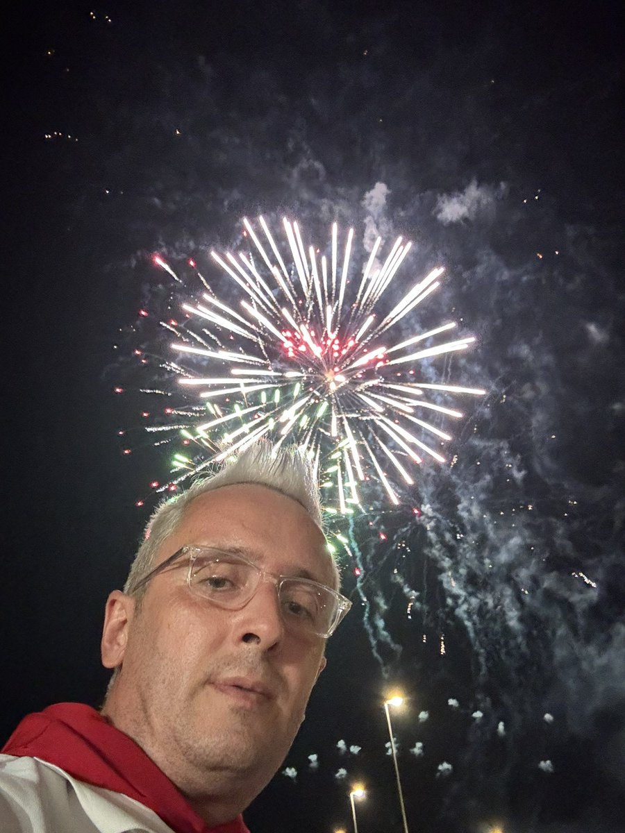 CoolVasile's tweet photo. Fiestas de Tudela 2026 🎉Enjoy life 🥰🎉 https://t.co/uy8QIGvPq5