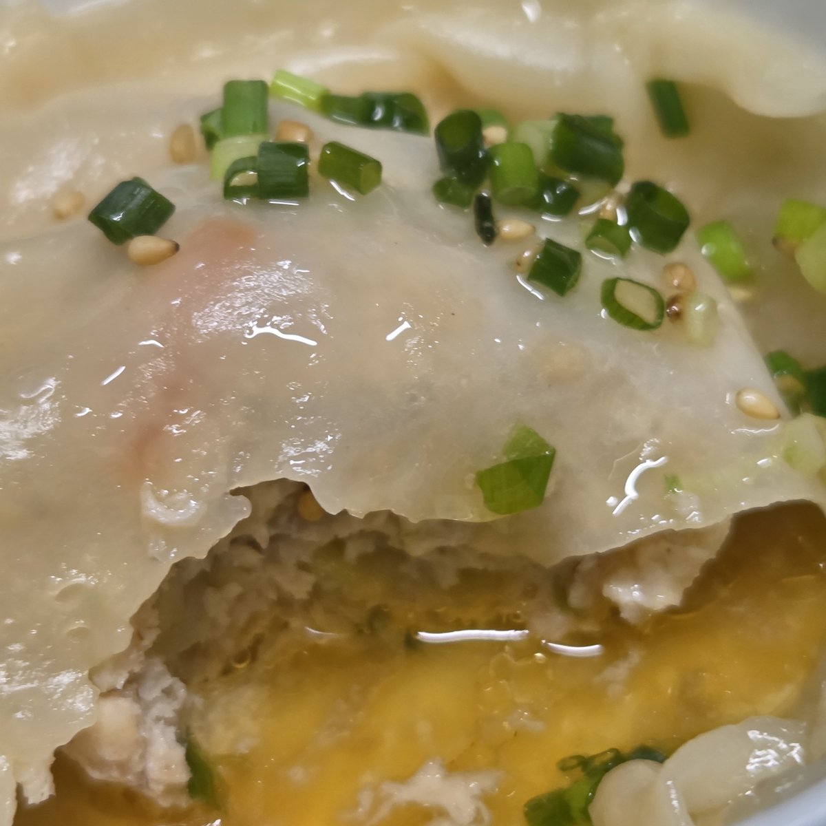tokinohauta's tweet photo. ずっと作ってみたかった包まない小籠包してみた！美味い！ https://t.co/XVQgeGmLzS