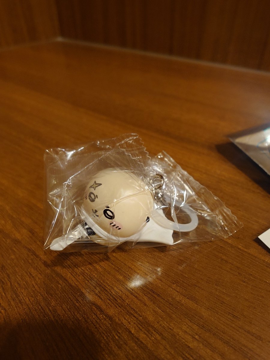 kagepee1's tweet photo. 映画のちいかわを見る。マンガの時からだけど、相変わらずモヤっとする終わり方だったねぇ。吉野家がこのタイミングで金目鯛の煮付けを出して来たのは狙ってんのかなー。 https://t.co/41cwjmqvVf