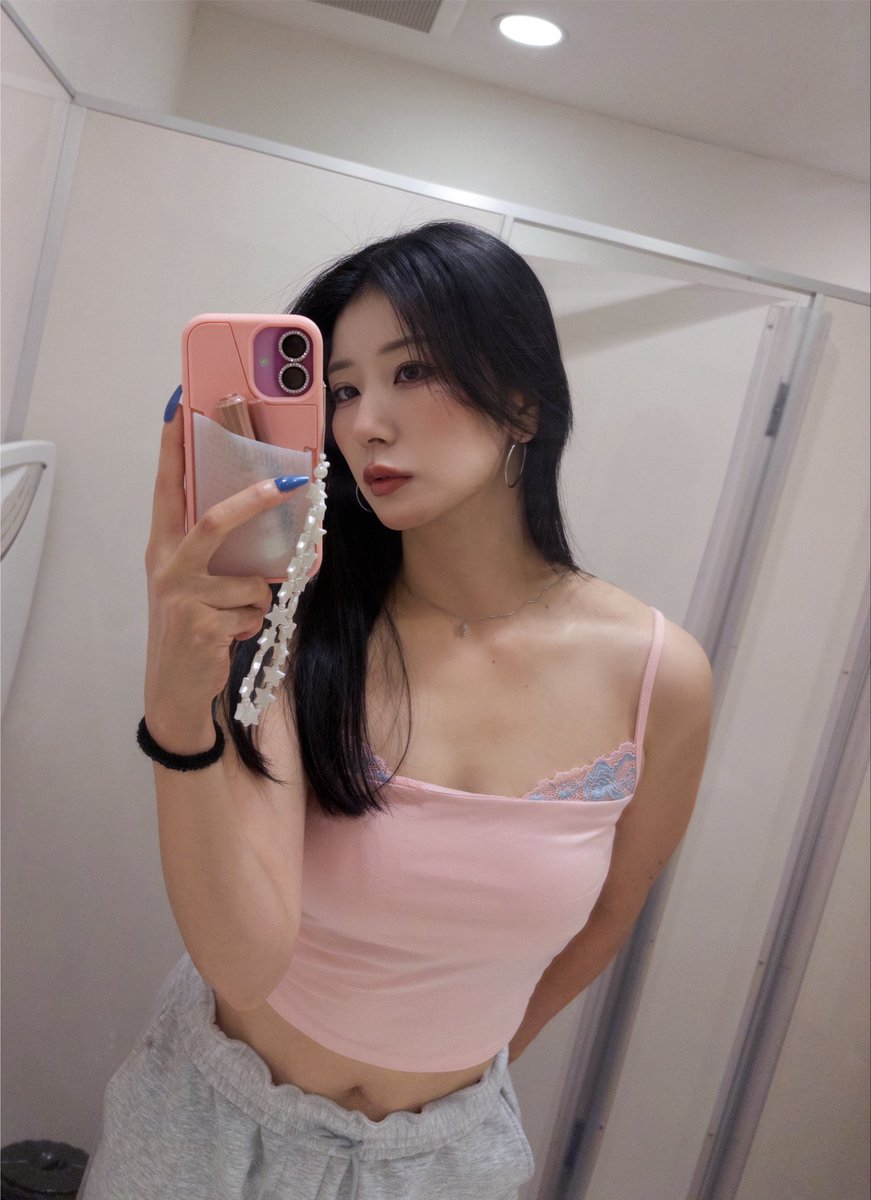 riefitness's tweet photo. Xよりもインスタの方が更新多いので
インスタもフォローお願いします🫶https://t.co/sDxy4J8Qdn https://t.co/5BDyNw3ihC