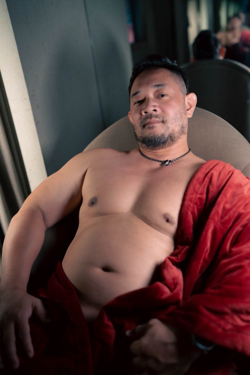 power69070169's tweet photo. https://t.co/JgUg6peqNR
（工商時間）這裡是阿力的經絡按摩：

🏳️‍🌈NEW！新商用IG上線

歡迎關注儲存+分享，謝謝🙏

中式穴道按摩 &amp; 精油經絡調理

120分鐘 $2800
90分鐘 $2500
課程加時30分$500
外出費$500~$1000

歡迎抽空提早預約
阿力的經絡按摩祝您健康快樂 https://t.co/yjnMZNOdDV