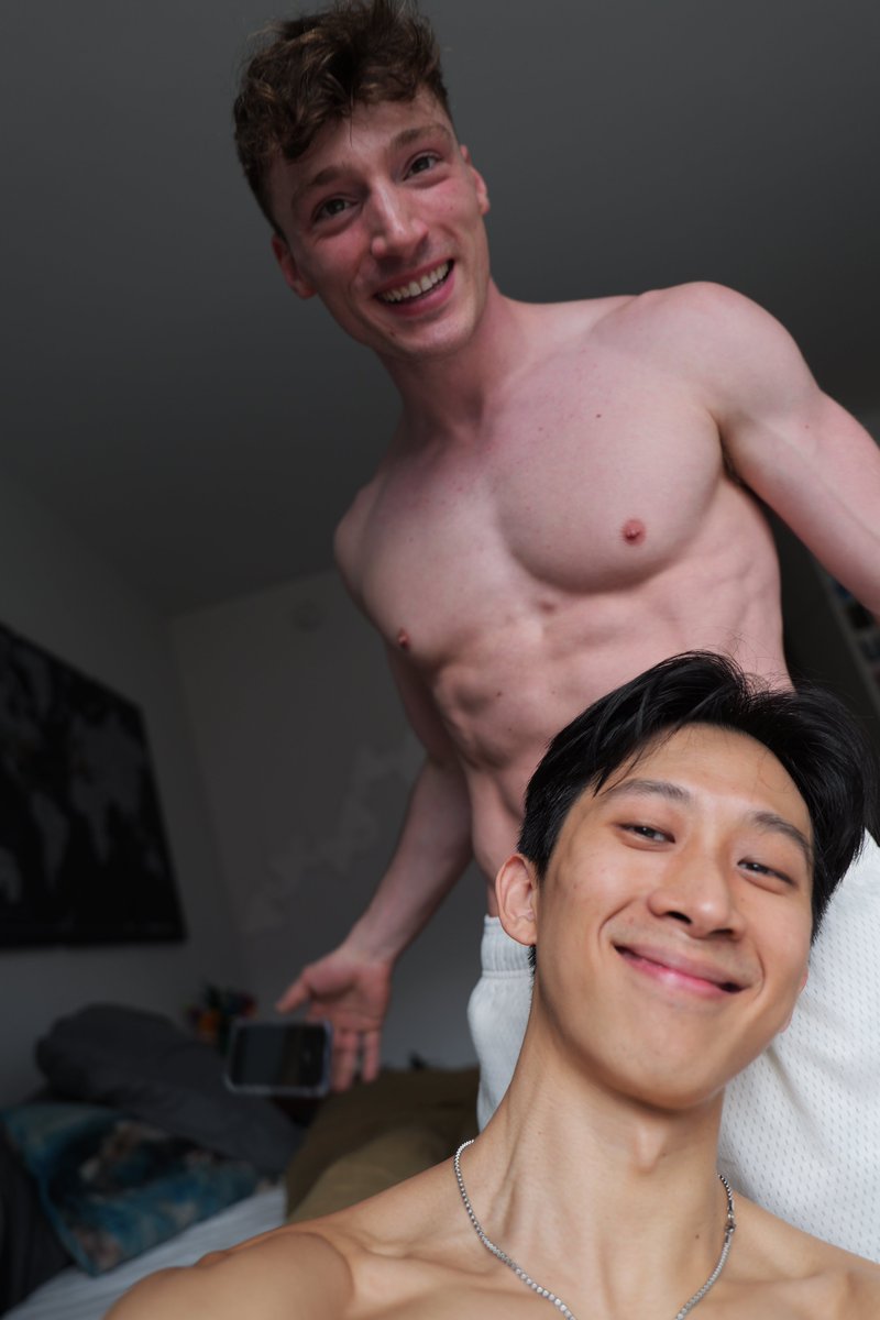 TylerWu_97's tweet photo. Cut or uncut? Leave your dick pic below 😋 https://t.co/GKQsyKPS5t