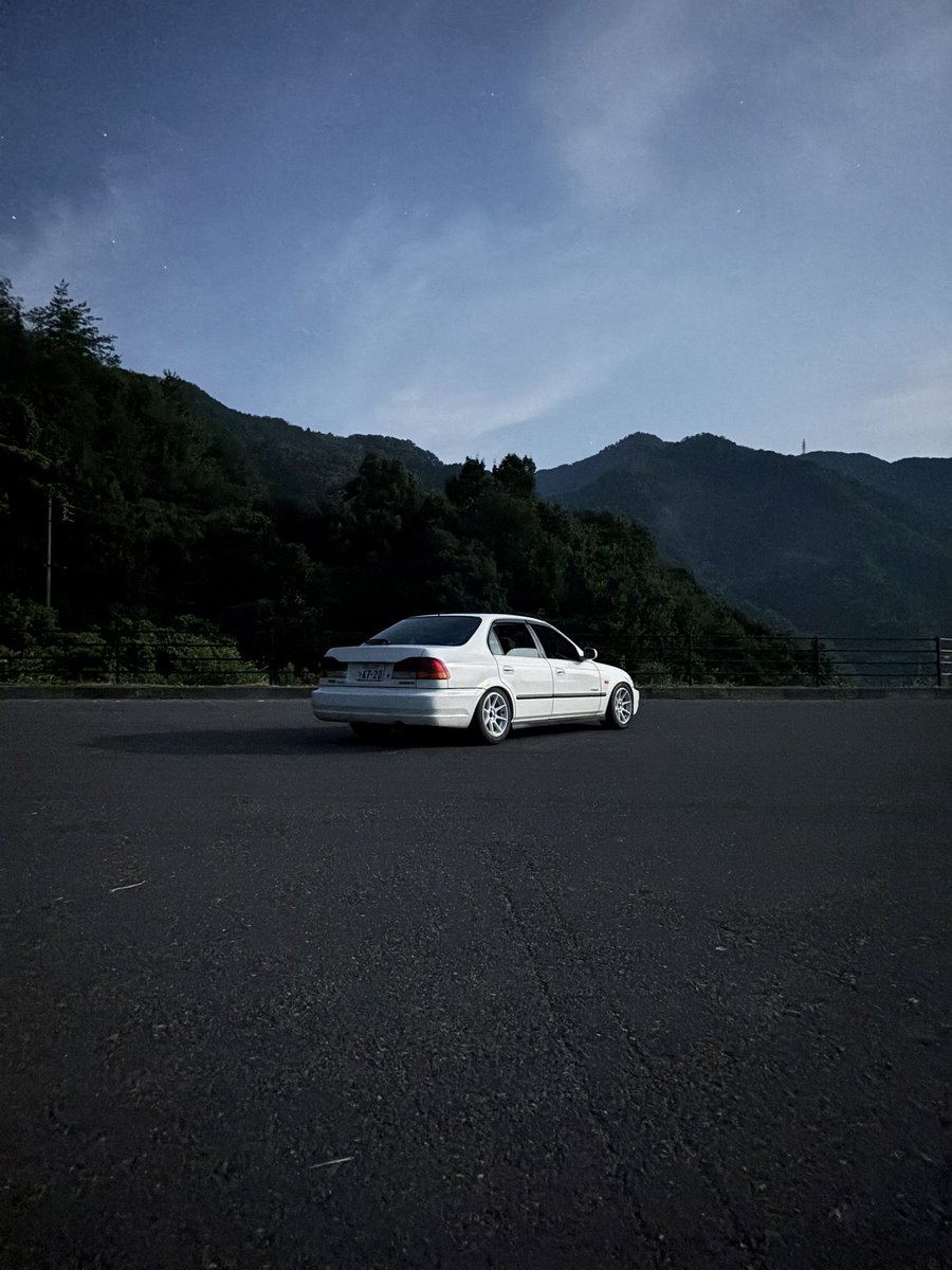 MJgeminiman's tweet photo. 車検前自分で把握してる不具合

・最低地上高
・リアドラシャブーツ破れ
・エキマニと触媒に穴あき
・エアバッグ警告灯
・オイル滲み
・タイヤの溝(審議)

かな、とりあえずドラシャブーツが廃盤なのでもしかしたらもしかするかもしれない🫨 https://t.co/xxrLylMtXW
