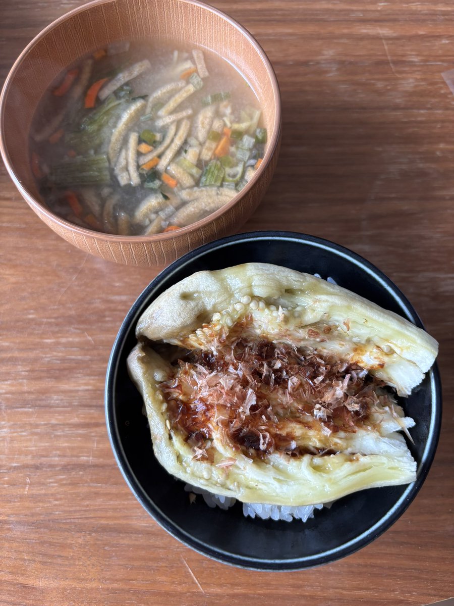 yon_x143's tweet photo. 長谷川あかりさんのレシピでお茄子を炊き込みご飯に🍆ふくふくでとっても美味しい https://t.co/KRSuCmNdbo
