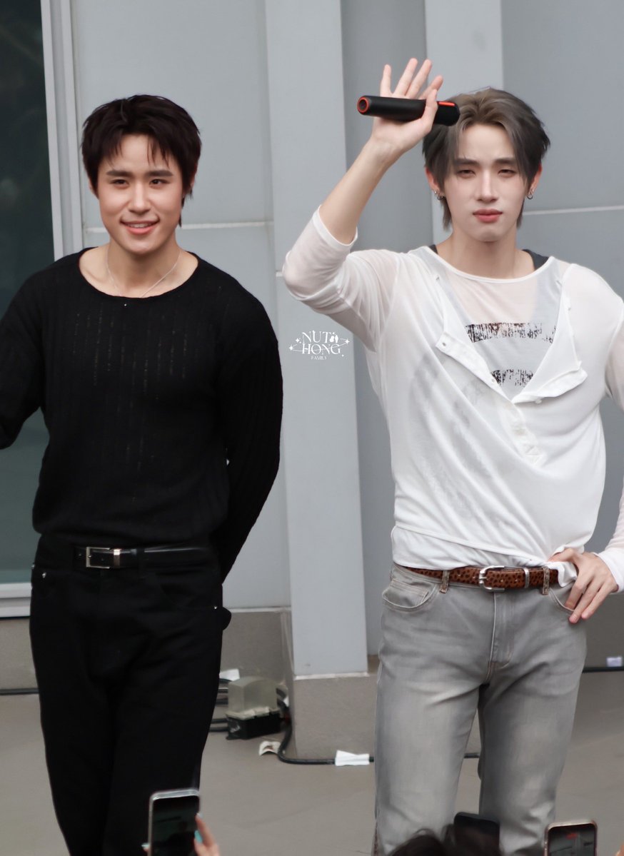 NutHongFamilyTH's tweet photo. LYKNxLYKYOU BOOK FAIR
#งานมหกรรมนิยายนานาชาติ2026xLYKN
#nnutdan #hongshihoshi #LYKN 

Perfect Match 
Faits l’un pour l’autre 
찰떡궁합 
お似合い

🖤🤍🫪 https://t.co/6vBX2681Go