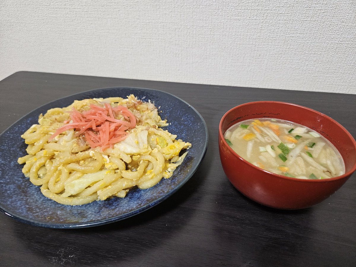 _bareru's tweet photo. 釜玉焼きうどんを作った
最近レシピ見ながら料理をするのが趣味になりつつある https://t.co/cR9r3HJzCY