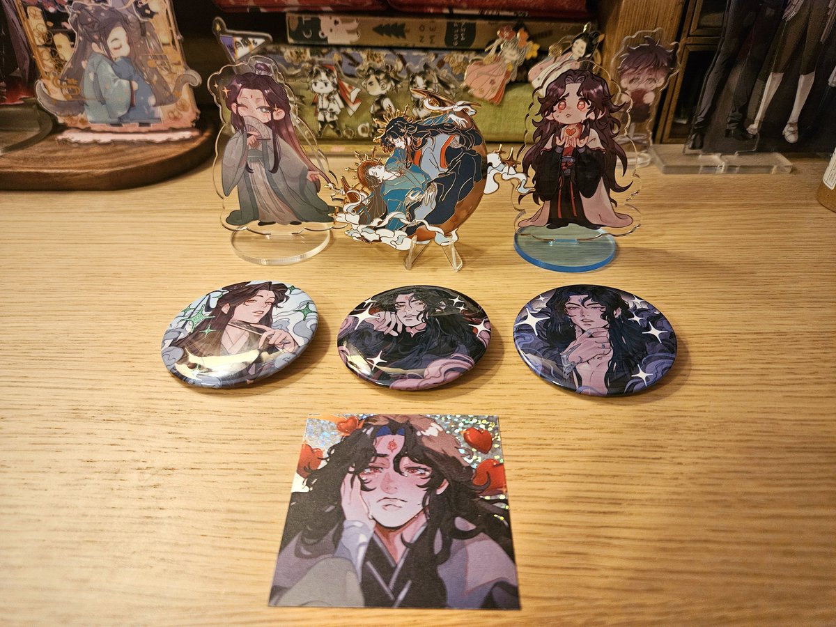moonmoods1's tweet photo. Thank you so much for all your help @zilfiadark in getting my hands on @Djuney9's beautiful art and merch! I've had the Bingqiu pin art bookmarked for such a long time, it's wonderful to have it in my collection now 🥰 https://t.co/fTF7BxPzur