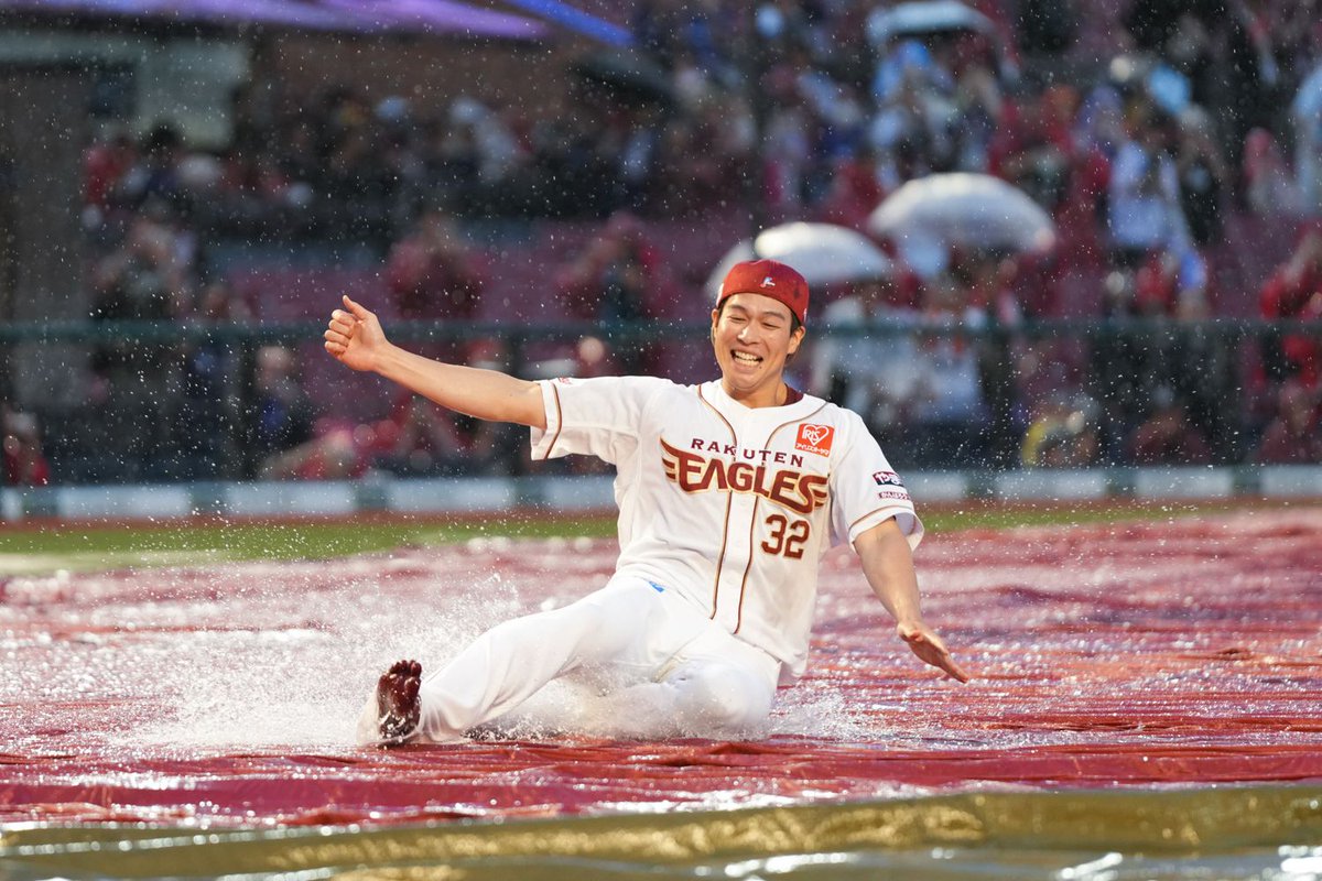 Rakuten__Eagles's tweet photo. 試合は中止となりましたが、選手がベースランニングでスタジアムを盛り上げました😆👏✨

#YG安田 #宗山塁 #武藤敦貴 
#繁永晟 #中島大輔 
#RakutenEagles
#強鷲革新 https://t.co/0fFXsEEf1f
