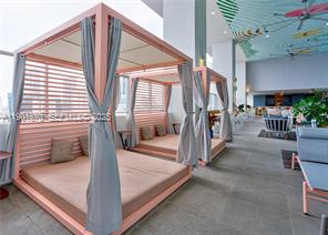 claudefla01's tweet photo. 2BDR /1.5 BATH CONDO FOR SALE  IN DOWNTOWN MIAMI WITH OK AIRBNB  !!!!! https://t.co/qg4FKqgo58 https://t.co/bl5RkBk7kx