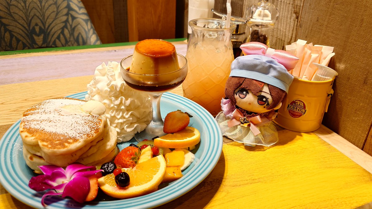 ROKROKRO6's tweet photo. 残業疲れで甘味のリミッターが吹っ飛んだ！！

#シャニマスぬいぬい部 https://t.co/IhrBTq5TEh