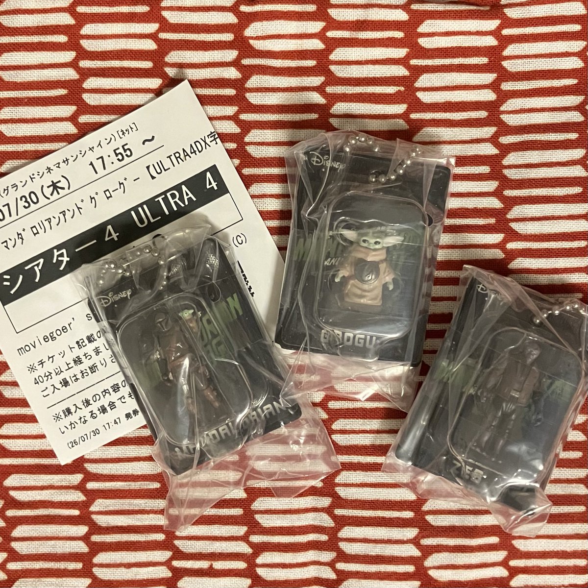moooooon_asobi's tweet photo. 映画館巡りもいよいよ上映終了でおしまい　グローグーのおかげで楽しい7月でした
映画の前にほしかったガチャにも出会えて嬉しい😊このメンバーはロッタも欲しくなるよ https://t.co/VuN4YqtxU5