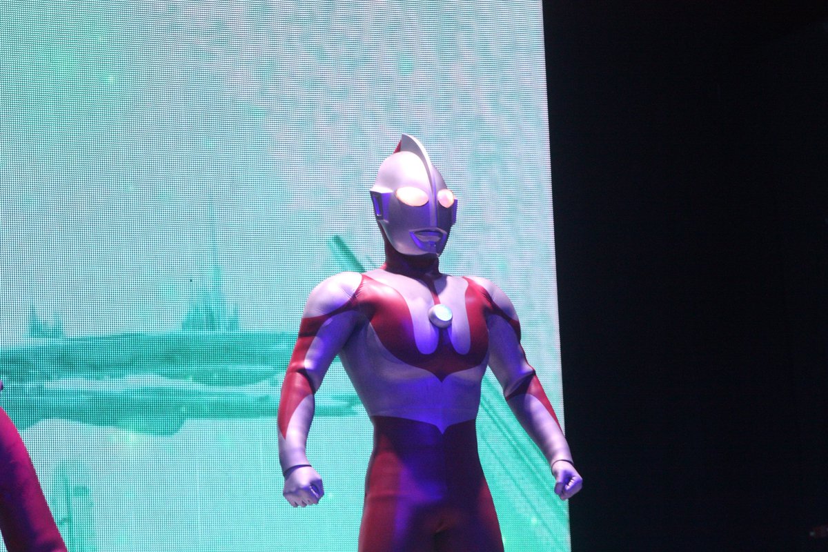 gaianexuszero's tweet photo. 60年経っても変わらない「ウルトラマン」のカッコ良さ

初代ウルトラマンをここまで目で追ってしまうショーは久々(2016年のウルフェス以来)

ずっと地球を守って、先頭に立ち続けてきたウルトラマンだからこそ、ここまで惹きつけるんだなぁと https://t.co/HebisZcNnN