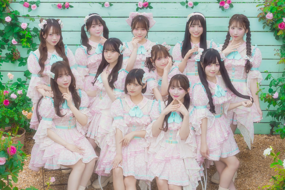 alphaplus_idol's tweet photo. 📣💖───────────────

　　　💐α＋新アー写公開💐

────────────────💖📣

💛沖玲萌（@remoni_alps）
💚木野稟子（@riko_alps）
🤍桜井心々奈（@kokona_alps）
💜白森萌美（@megumi0404_alps）
🩷鈴宮ゆつき（@yutsuki_alps）
❤️瀬乃真帆子（@mahoko_alps）
🩵高橋美羽（@miu_alps）
💙月島優々乃（@yuyuno_alps）
🧡西野日菜乃（@hinano_alps）
💚華咲ひまり（@himari_alps）
🩷湯本絵美月（@emiru_alps）

 #アルファプラス #あるぷす
 
˚✧₊⁎---------------------

【📣α+ 1st Tour 2026
『まだ見ぬ私たちへ』開催決定🎉】

👀愛知・大阪公演の一般チケット販売中💖
👀東京公演のFC先行抽選受付中⭐️

◼10/3(土) 愛知
📍NAGOYA ReNY limited

◼11/3(火祝) 大阪
📍LIVE HOUSE バナナホール

◼11/29(日) 東京(ツアーファイナル)
📍ヒューリックホール東京

【📣フリーライブツアー
「駆け抜けます、はじめての夏！」開催🩵】
全国の皆さんに会いにいきます💖
観覧無料、女性限定エリアあり◎
1,000円で優先入場&特典会も参加できます📸
初めての方もお待ちしています✨

◼8/14(金) 📍幕張豊砂駅前
◼8/15(土) 📍Niigoひろば（横浜西口）
◼8/22(土) 📍埼玉県某所
---------------------˚✧₊⁎