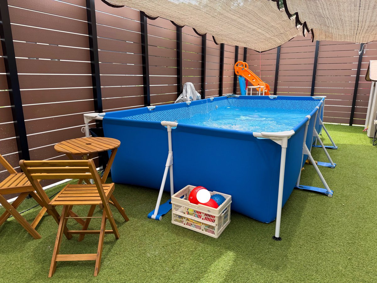 pa_____u's tweet photo. 予定が無い日は午前午後プール🏊🏻‍♂️昼から予定がある日は午前プール🏊🏻‍♂️でかけて早めに帰った日は夕方プール🏊🏻水質管理は手間だけど､楽しんでくれてうれし〜✨️ https://t.co/eAEaGsg9rA