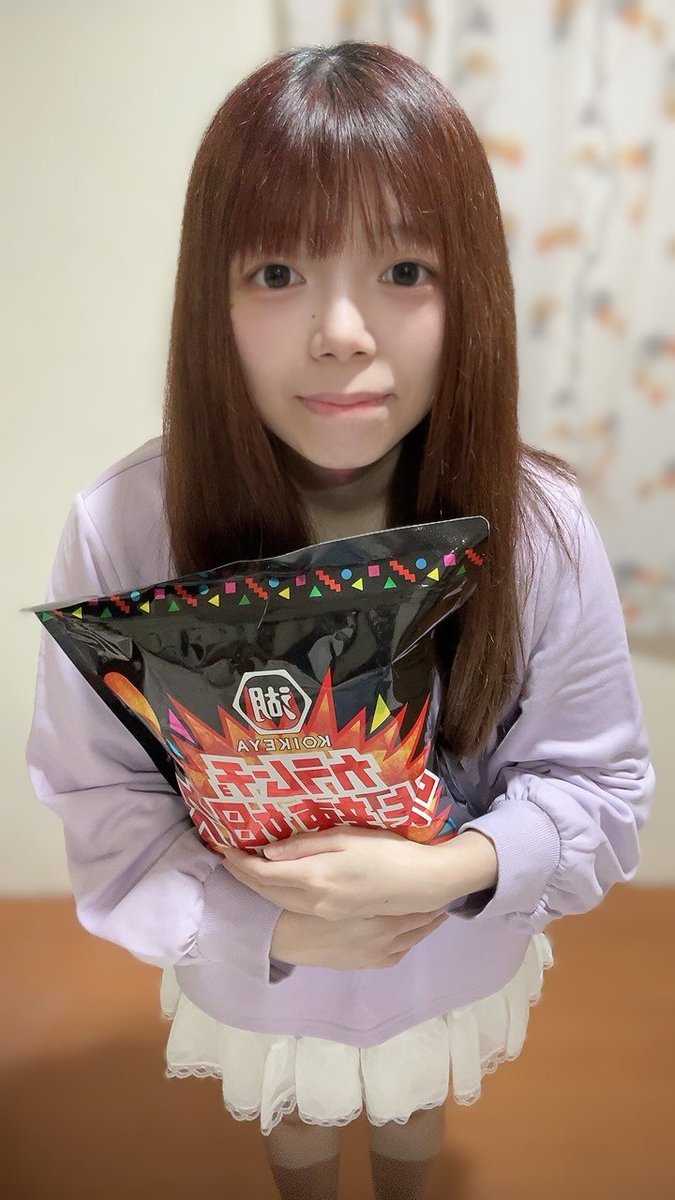d2rlmy's tweet photo. 靠北啊我好可愛🤣 
然後卡拉姆久是我的，別想搶 https://t.co/2VY9dPWi1l