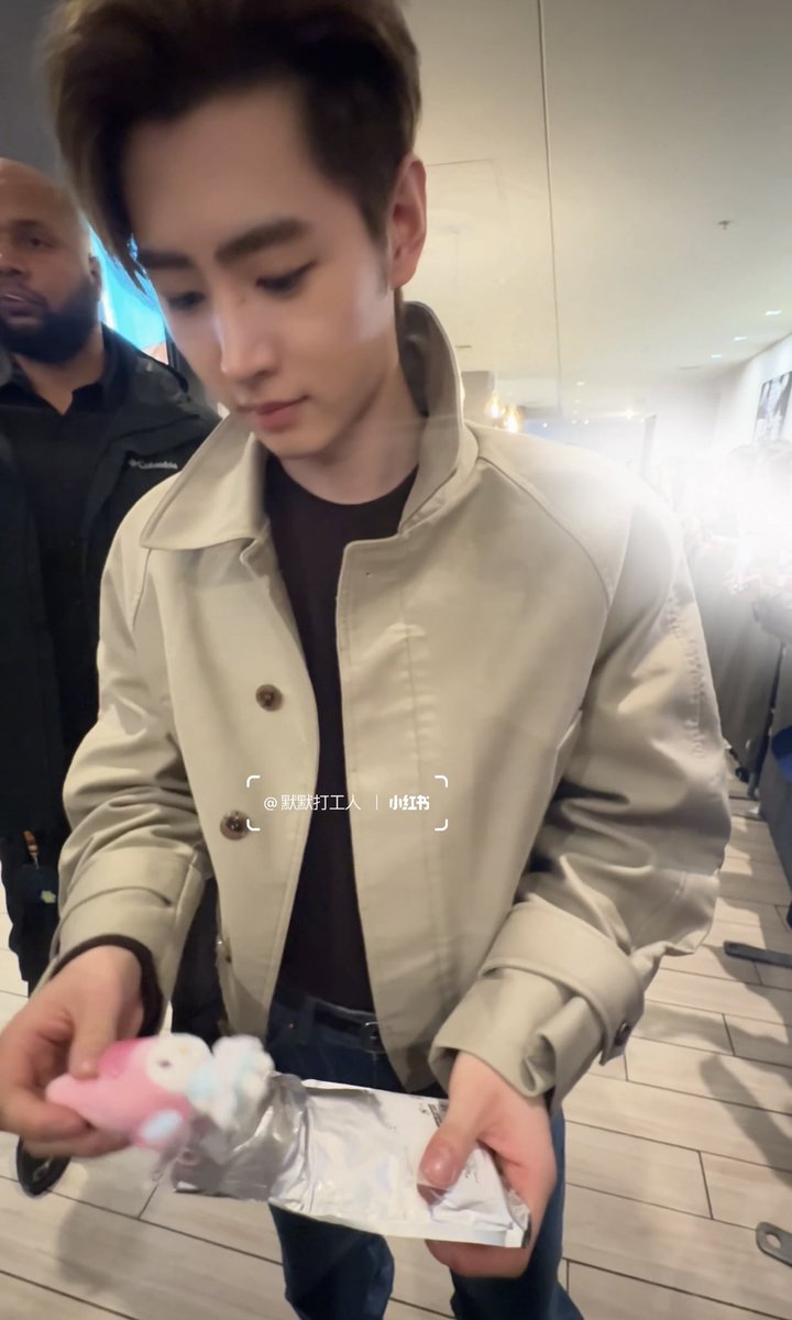 jnhoneyy's tweet photo. นิคืออายัย? ? นิคือเลาหนิ🐰❓ https://t.co/DMgPatGBcQ
