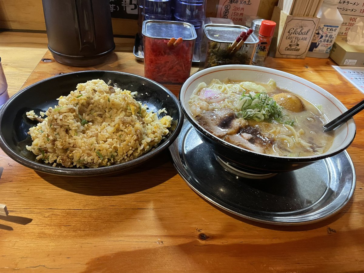 turibaka39's tweet photo. 天外天さんのチャーハンは肉体労働のおっさんにめっちゃ効くぜ https://t.co/iHH5zGFZvy