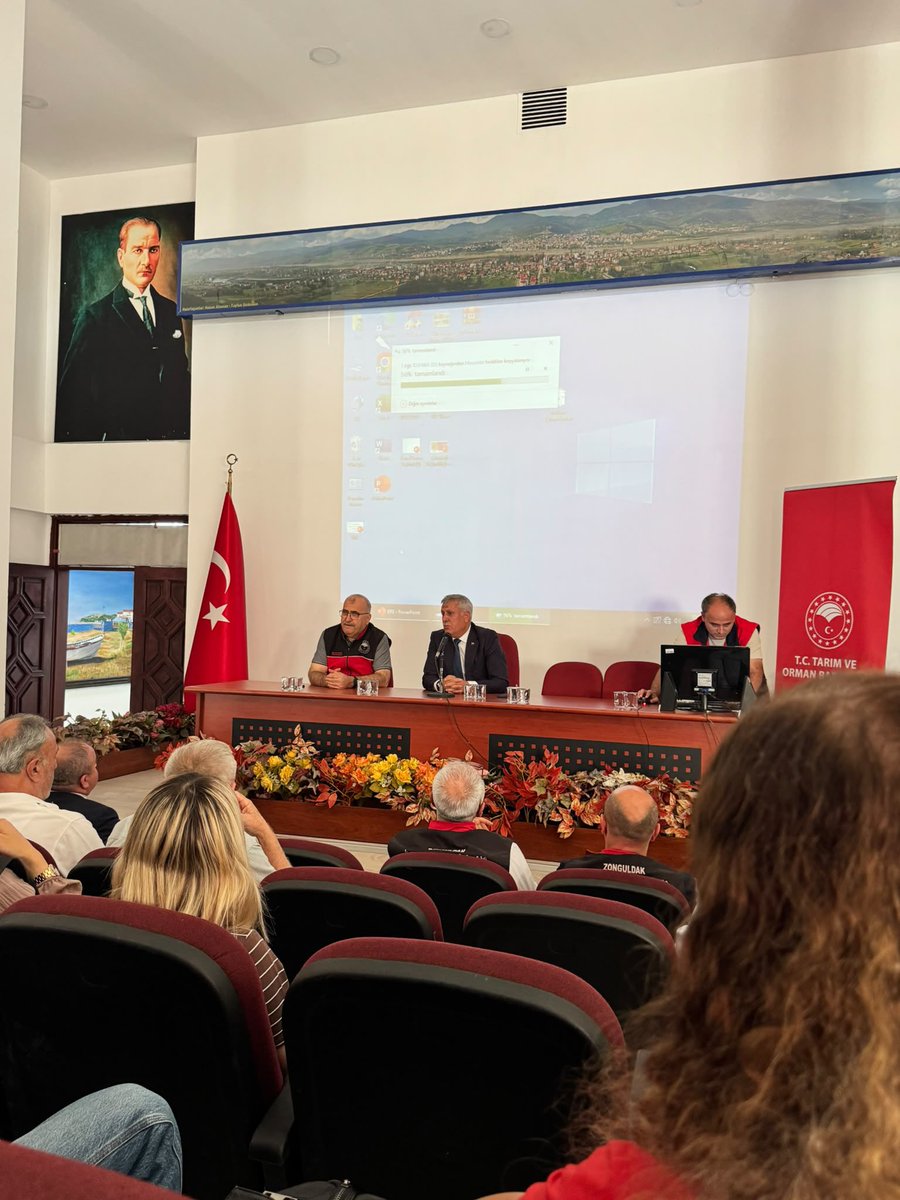 zonguldaktarim's tweet photo. 📍 ÇAYCUMA

B-Reçete Sistemi Bilgilendirme Toplantısı gerçekleştirildi.

@TCTarim
@ibrahimyumakli
@TC_Zonguldak
@Agan7174 https://t.co/QwSuzWL2Xw