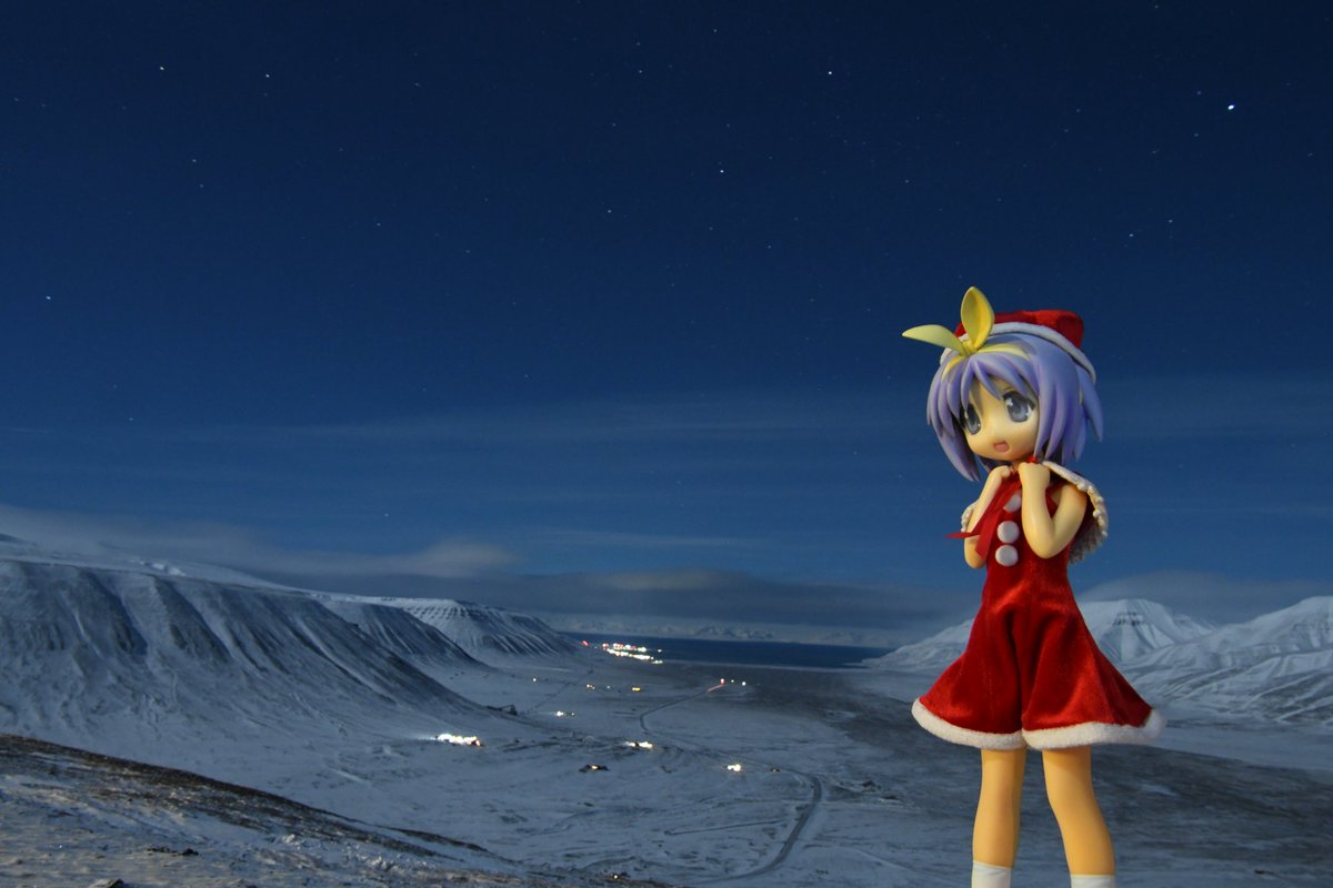 tsukasa_runner's tweet photo. @maiatan2 まあちょいちょい海外行って例のクソオタク活動してるからなんとかなってるわよ。むしろコレ無かったら生きる死体だわ。
見たかもだけど年末コレだったからね。
・行きの飛行機ANAファーストクラス
・イギリス、ストーンヘンジ
・ノルウェー、世界最北のマック
・北緯78°のほぼ北極の地 https://t.co/0jZ4rNyQwQ