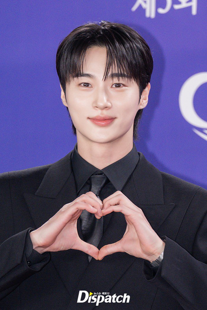 wooseokfiles's tweet photo. [PRESS] #ByeonWooSeok at the red carpet of the 2026 Blue Dragon Series Awards

#BlueDragonSeriesAwards2026 https://t.co/LpfW9D2AFw