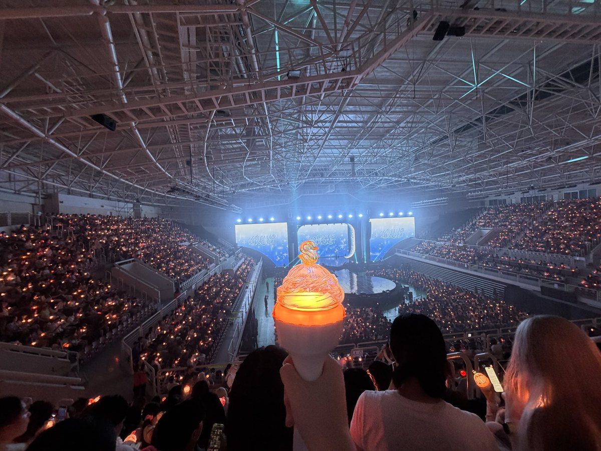 thetwentyfirst_'s tweet photo. แก บงสว่างแล้ว ในที่สุดด็มีวันนี้ 😭😭

 #RedVelvet_ADayinRedandVelvet https://t.co/ufVdPBW0Hg