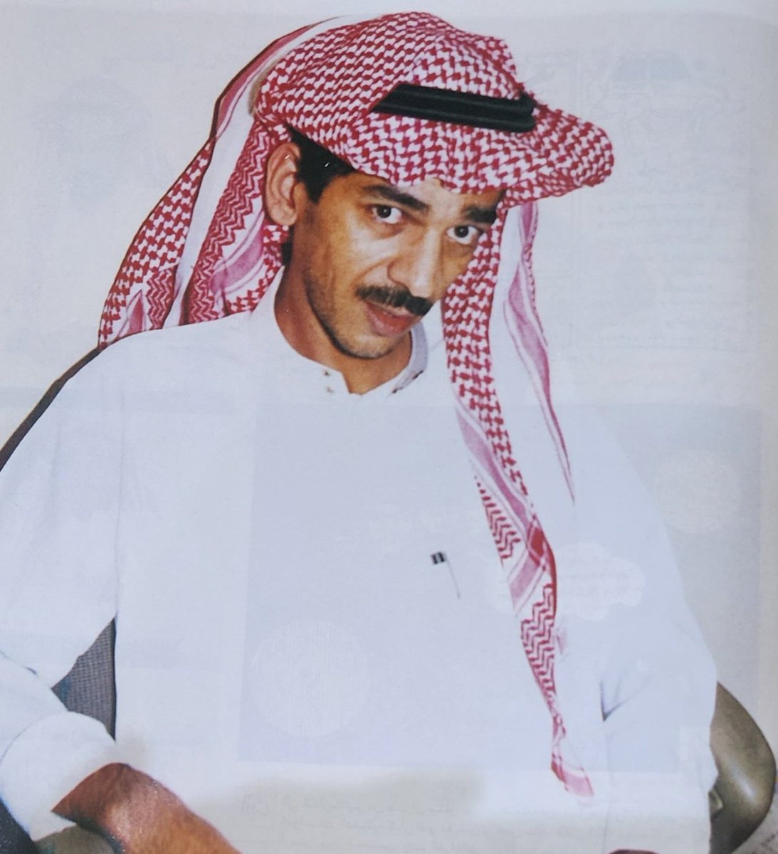 ashiq_almadi's tweet photo. واحد من أبرز وأشهر رسامي الكاريكاتير في المملكة العربية السعودية. ارتبط اسمه بشكل وثيق بـ جريدة الرياض، حيث يقدم رسومات كاريكاتيرية يومية تلامس قضايا المجتمع بأسلوب كوميدي ساخر وفريد.

من هو؟ https://t.co/R53WoD0bvO
