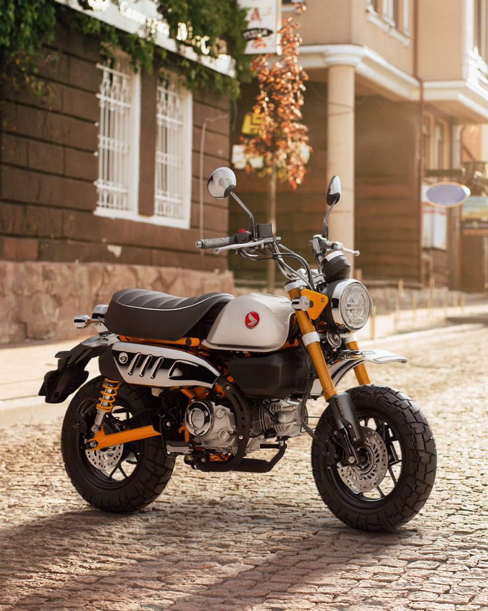HondaMotorTR's tweet photo. Honda Monkey, tarzını gittiği her yere taşır. ✨

#Monkey #HondaMotosiklet https://t.co/UMviXbxggo