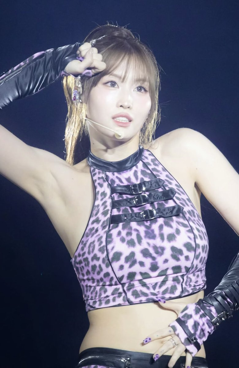 a_agdg's tweet photo. wow MOMO
#twice #MOMO https://t.co/SfbcXpcCev