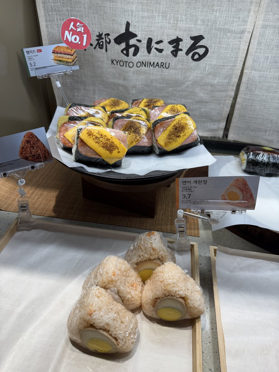 yonizang's tweet photo. 귀여운거 보고 먹고 마시고 운동하고 +드라마보러감 https://t.co/Qgyh3ipabP