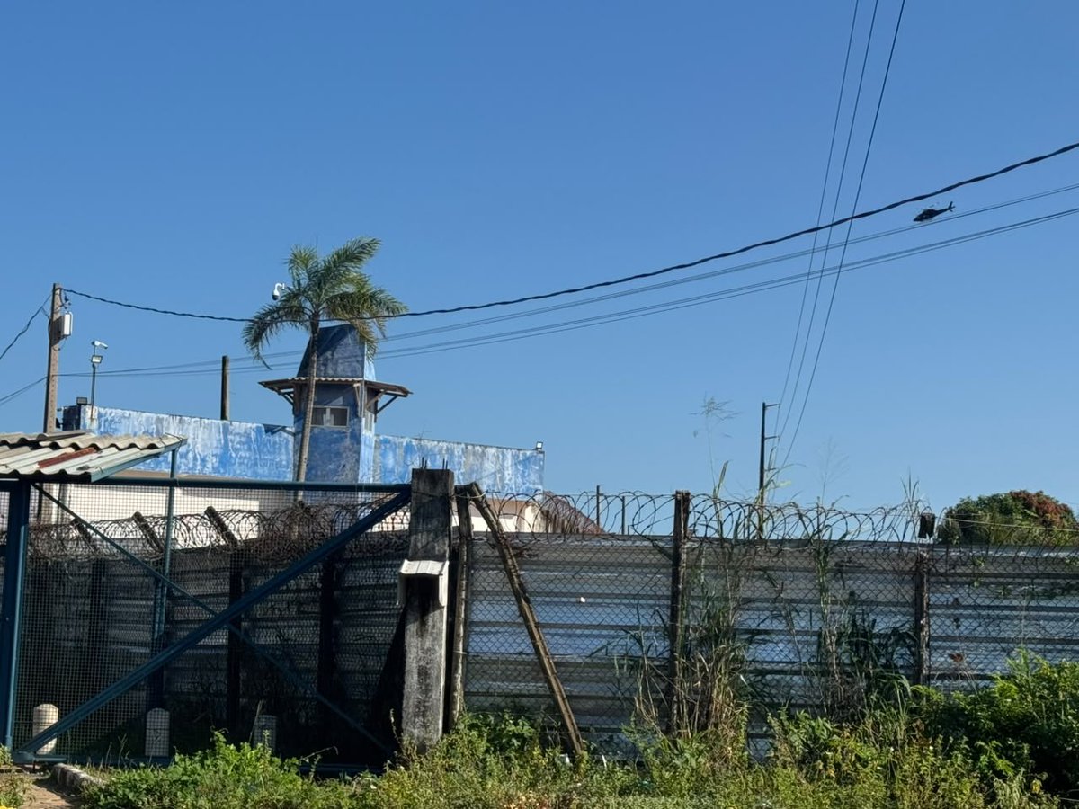 g1rn's tweet photo. Onze presos fogem da Penitenciária Rogério Coutinho Madruga, na Grande Natal https://t.co/0SusSvs95s https://t.co/6lkNjKZlV1
