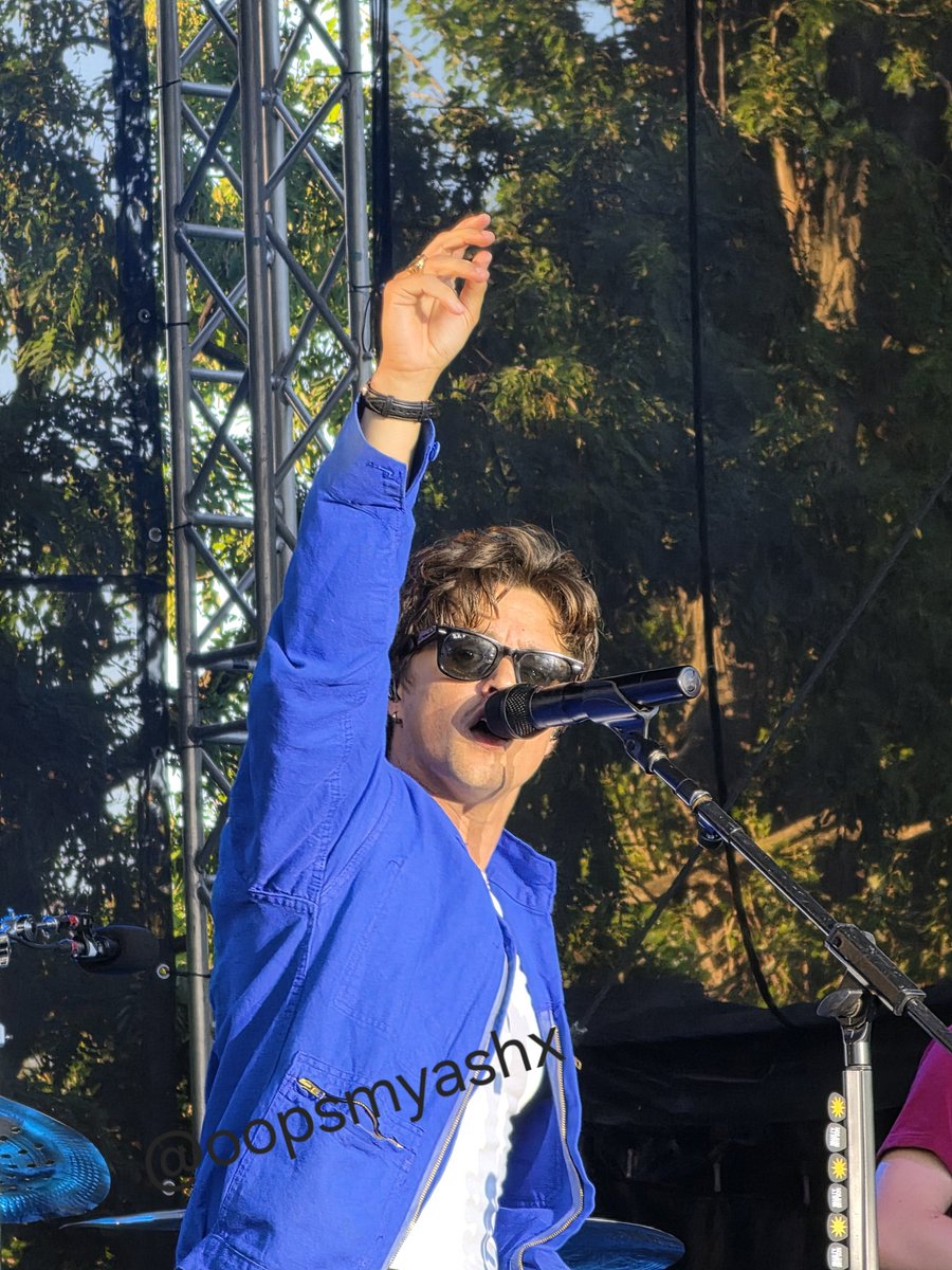 oopsmyashx's tweet photo. LEGEND
@TheVampsBrad @bradleysupdates #WhateversCleverWarsaw https://t.co/EbrC7UEXLh