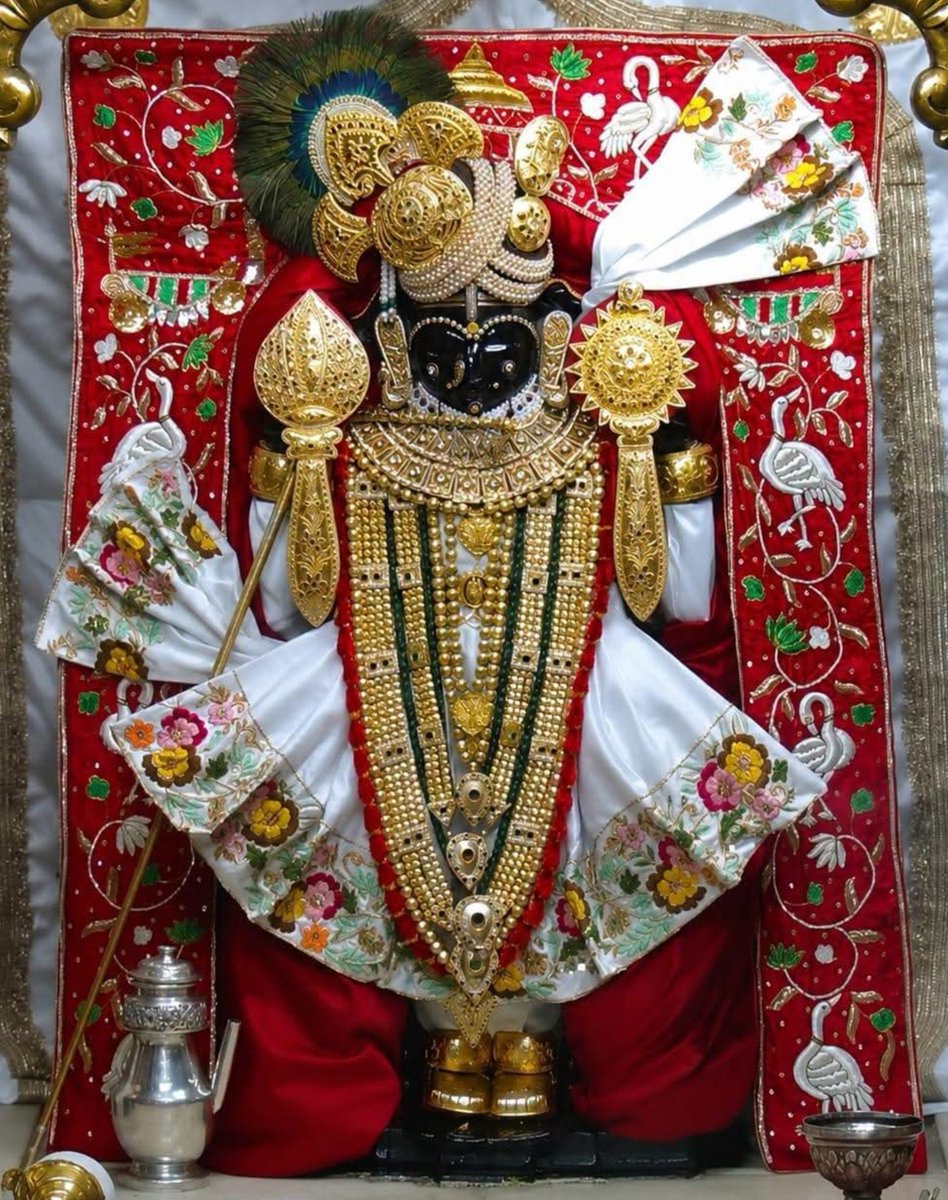 JaiDwarkadhish_'s tweet photo. 🌺 जय द्वारकाधीश 🌺
 🙏🏻 संध्या दर्शन 🙏🏻 https://t.co/JVonOOBu9c